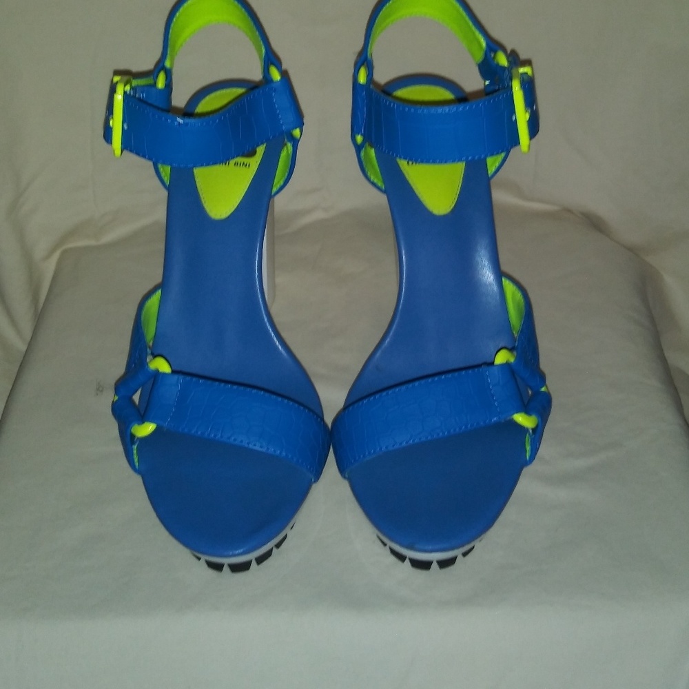 Chunky heels